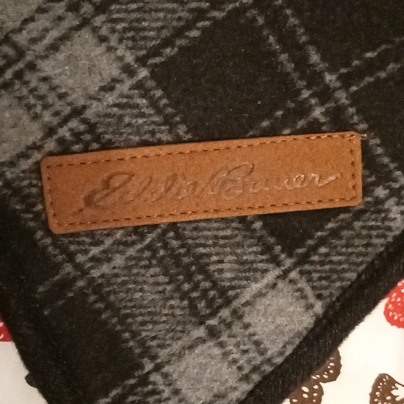 Eddie Bauer Pet Bandana Size Small/Medium - Picture 2 of 5